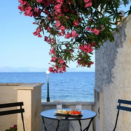Achillion Bay Semesterbostad *